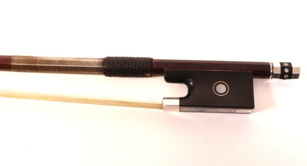Violin bow branded Heliomar Cirilo B-3518